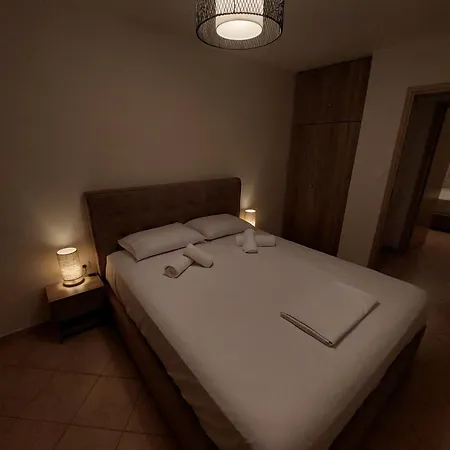 μοντέρνο σπίτι Yefira