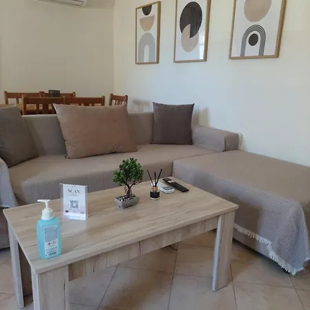 μοντέρνο σπίτι * Yefira